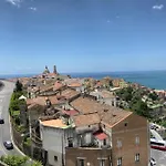 Sandro's Center * Vietri